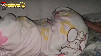 Liat Menantu Sedang Tidur Di Kamar Sendirian