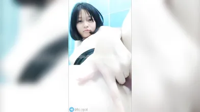 Bokep ABG Indonesian Nana Colmek Dikamar Mandi