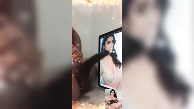 Actress shriya saran big cleavage tribute