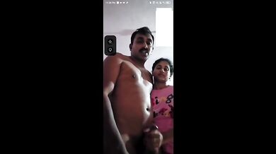 Hot Mallu Wife Pati Ke Dost Ko Handjob Deti Hai Video Call Par