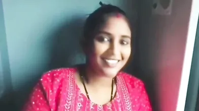 Gouthami reddy manthena showing nude boobs in train & husband pressing Hard ????????