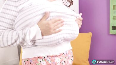 Sweater Stretcher - Alaura Grey