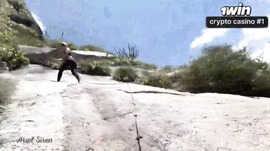 Vlogger famosa relata experiência intensa de sexo em acampamento com gozada surp