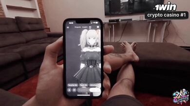 A Ani Grok do X realiza um cosplay provocante com Amberzinha e QroZne neste víde