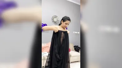 Hairy Pussy Beautiful babe Dancing Nude