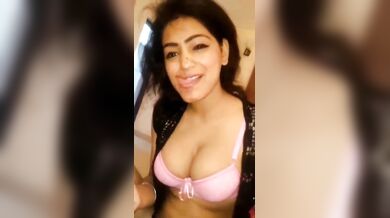 Horny Gets Her Spicy Nude