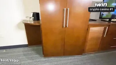 O revestimento Angel Gostosa da Gotfilled é oferecido em uma caixa na cor rosa.