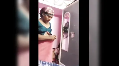 Village aunty saree change