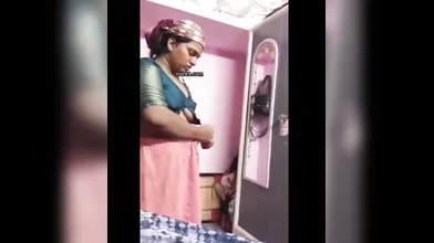 Village aunty saree change