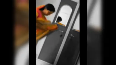 Kerla mom saree change