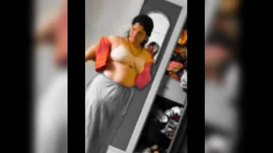 Kerla mom saree change