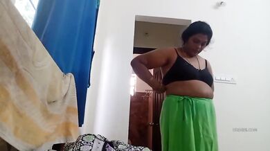 My aunty dress change