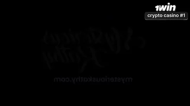 Meia-irmã provocante se masturbando em compilação intensa de sexo gonzo.