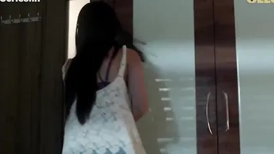 REENA BHABHI KO BATHROOM ME JA KE CHODA - Ko Ko - Yorgelis Carrillo
