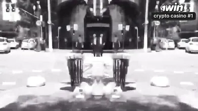 O rapaz não me fez atingir o clímax, então precisei me masturbar para conseguir.