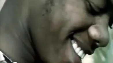 Der Kurier mit einem riesigen Schwanz