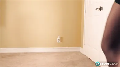 Annabelle Rogers: World's Hottest Ball Busting Bra Buster