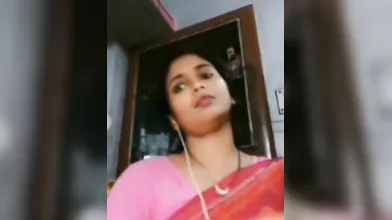 Gouthami reddy manthena Hot Sarre removing blouse showing milk from boobs ????????????