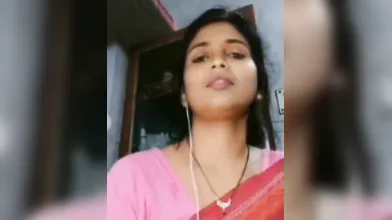 Gouthami reddy manthena Hot Sarre removing blouse showing milk from boobs ????????????