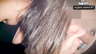 Esposa se arruma e vai para a boate dar boquetes em uma noite de aventura proibi