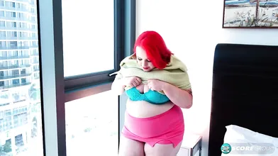 Lily Raine: Modeling Feel Sexy