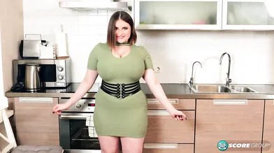 Molly Evans: Paradise Kitchen