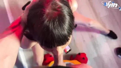 Wow, that super-hot brunette deep-throats and gets a fountain in her mouth! Must