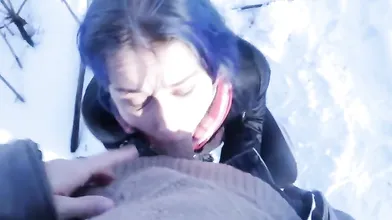 Teen Schoolgirl Gives Risky Public Blowjob in the Park