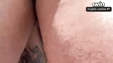 Fizemos uma trilha e chamamos o guia para uma transa