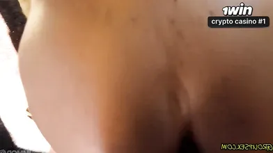 Um gang-fuck caseiro com a deusa Tina Fire e suas grandes mamas ébano em vídeo 4