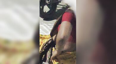 Tamil aunty rubbing
