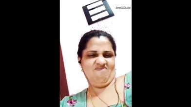 mature wife tease and finger her pussy