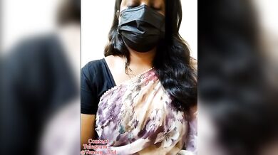 xxx milf strip and finger her pussy