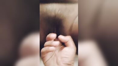 fingering wife hariy pussy