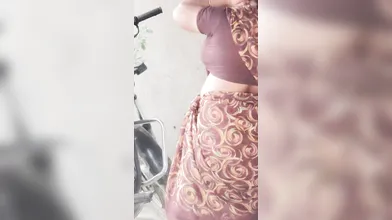 Tamil neighbour aunty