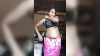 Gouthami reddy manthena showing hot sexy boobs & wearing black black in bedroom