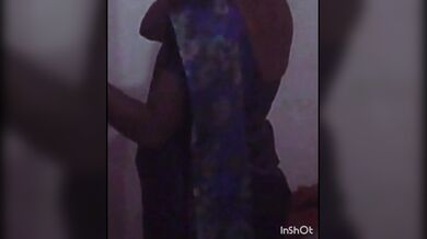 Aunty saree change