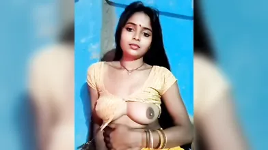 Gouthami reddy manthena sexy in yellow blouse showing her nude boobs & milk ????????