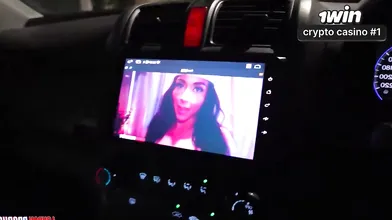 A intensa noite de Luiza Marcato nas ruas de São Paulo numa produção em alta def