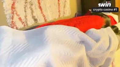 Cometi um deslize com a irmã da minha esposa e não consegui me controlar.