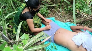 Desi Indian Bhabhi Jungle Mein Karwai Chudai