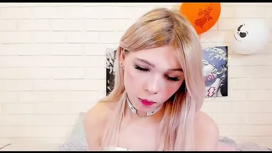 Naked Blonde Teen Girl Pussy Masturbation On Webcam