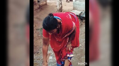Desi bhabhi cleavage