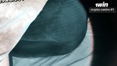 A fofa do TikTok arábe causou rebuliço ao cair em vídeo caseiro mais quente!