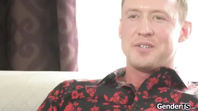 If you pull your dick out then Ill take my shemale cock out