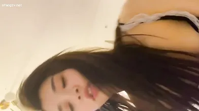 표정 예술인 아디다스녀 한국야동 최신야동 무료입장 텔레그램 QUUQ4 검색