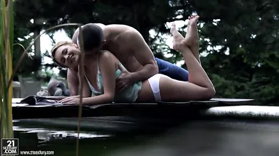 Hardwood Dock Fun, Scene #01