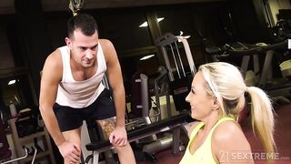 A Very Personal Trainer, Scene #01