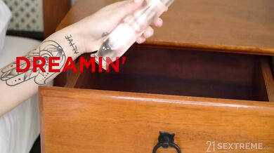 Dreamin' Black, Scene #01