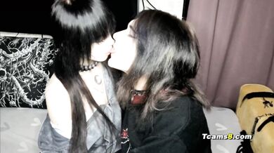 Emo girl sucks and jerks goth shemale dick hard